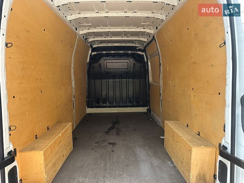 Вантажний фургон Renault Master 2018 в Рівному