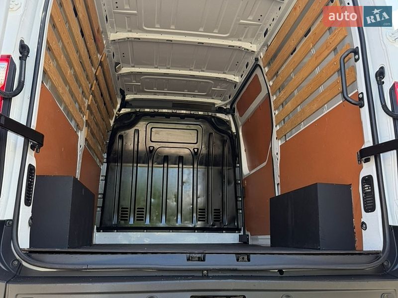 Микроавтобус грузовой (до 3,5т) Renault Master 2021 в Дубно