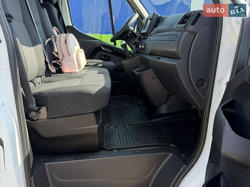 Микроавтобус грузовой (до 3,5т) Renault Master 2021 в Дубно