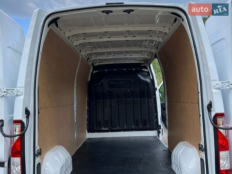 Вантажний фургон Renault Master 2021 в Ковелі