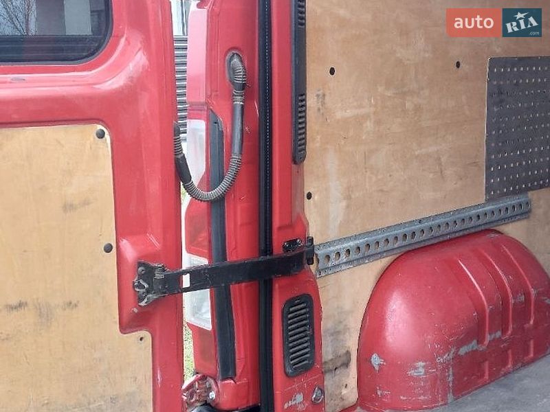 Грузовой фургон Renault Master 2013 в Луцке