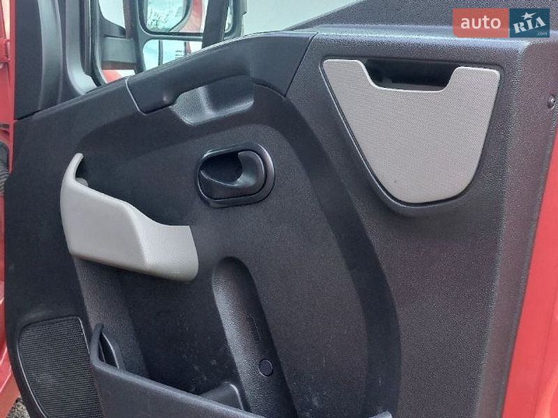 Грузовой фургон Renault Master 2013 в Луцке