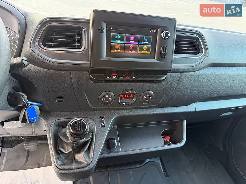 Вантажний фургон Renault Master 2023 в Дубні фото 47 Вантажний фургон Renault Master 2023 в Дубні