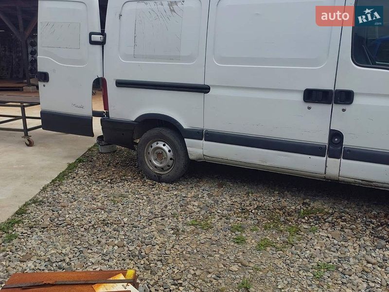 Вантажний фургон Renault Master 2003 в Івано-Франківську