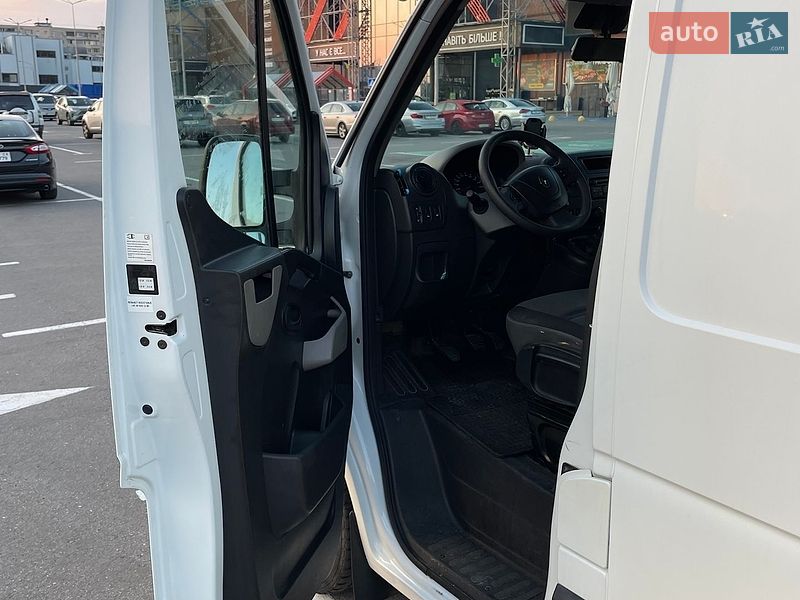 Грузовой фургон Renault Master 2015 в Киеве фото 9 Грузовой фургон Renault Master 2015 в Киеве