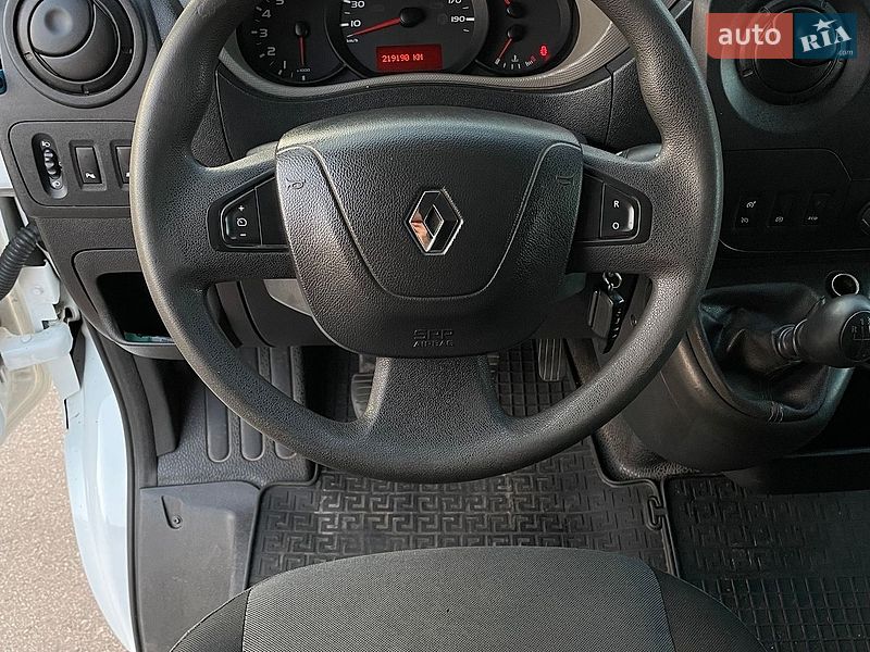 Грузовой фургон Renault Master 2015 в Киеве фото 13 Грузовой фургон Renault Master 2015 в Киеве