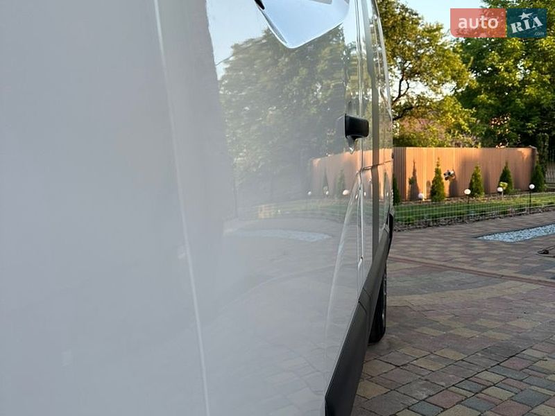 Вантажний фургон Renault Master 2022 в Калуші