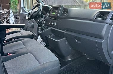 Вантажний фургон Renault Master 2022 в Калуші