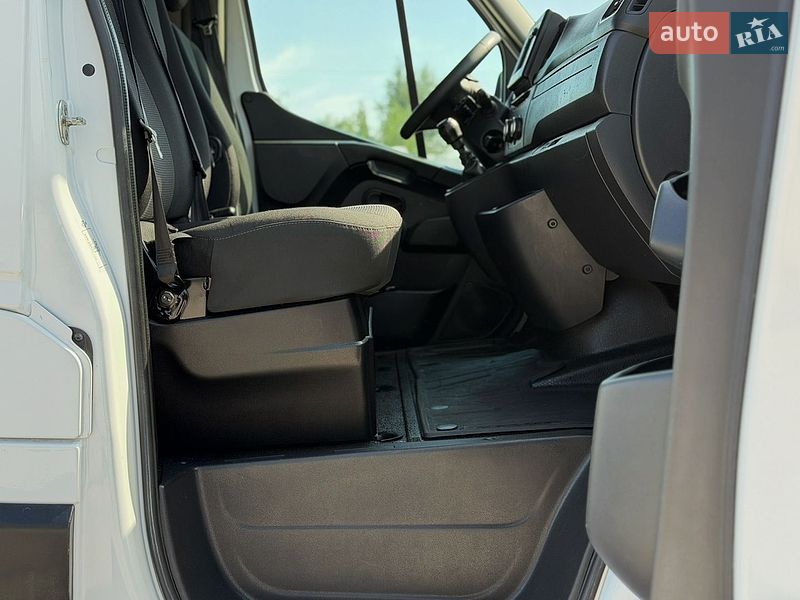 Вантажний фургон Renault Master 2022 в Києві