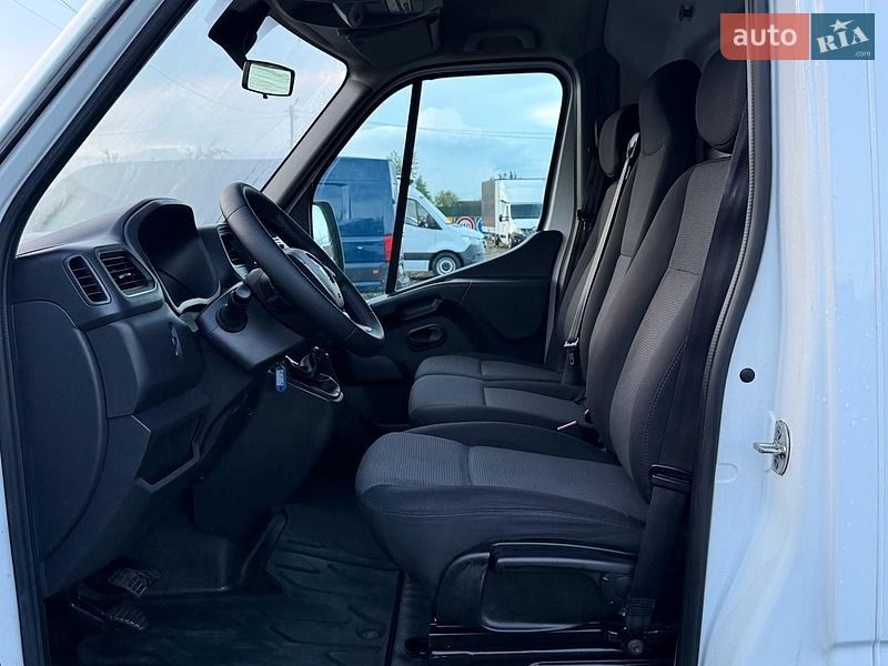 Вантажний фургон Renault Master 2021 в Дніпрі