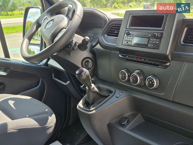 Вантажний фургон Renault Master 2022 в Дубні