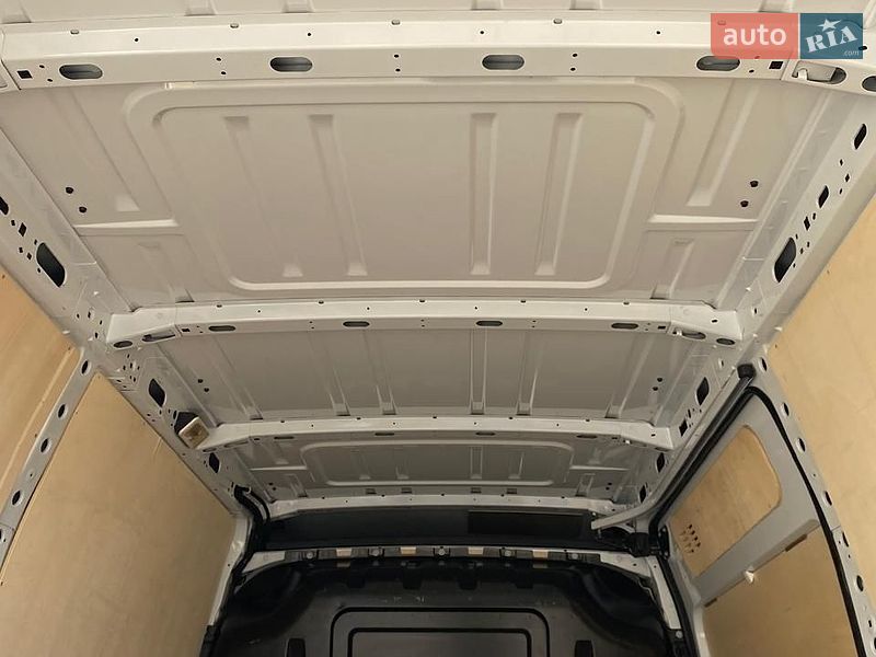 Вантажний фургон Renault Master 2022 в Умані
