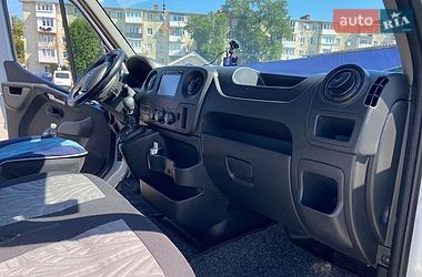 Грузопассажирский фургон Renault Master 2018 в Калуше