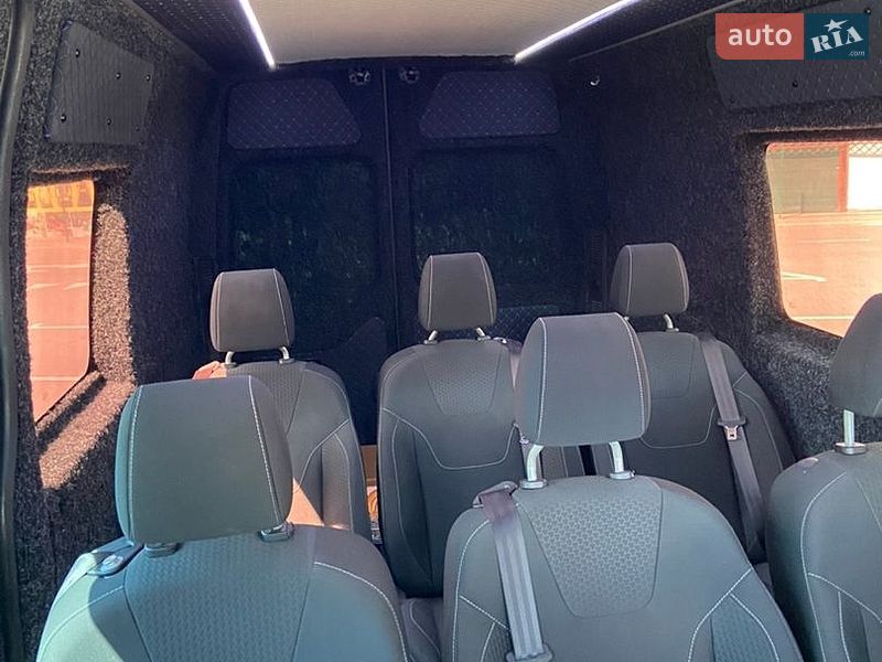 Грузопассажирский фургон Renault Master 2018 в Калуше