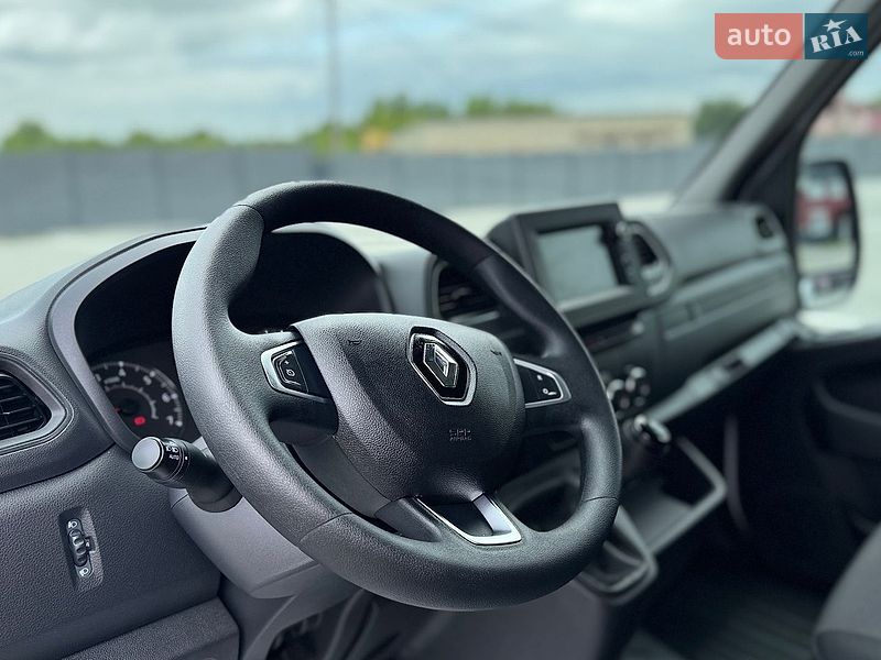 Вантажний фургон Renault Master 2023 в Дубні