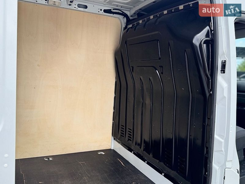 Вантажний фургон Renault Master 2023 в Дубні