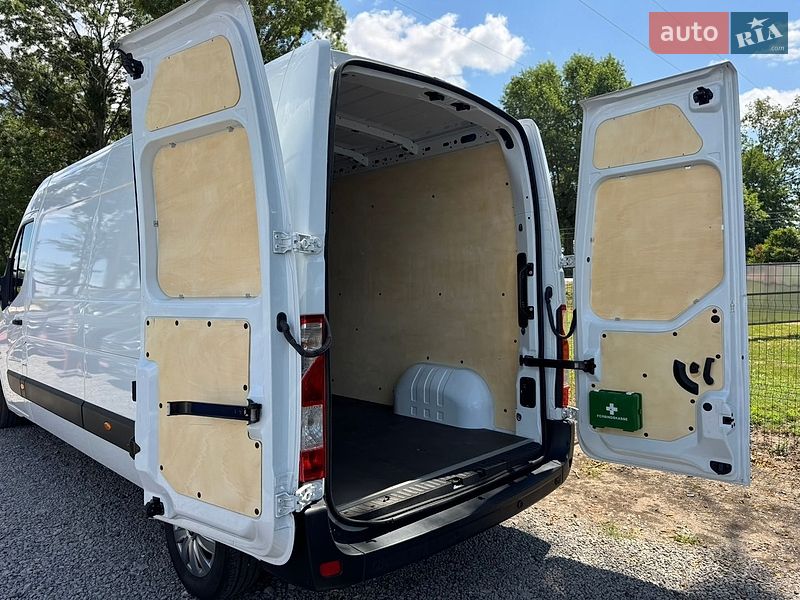 Грузовой фургон Renault Master 2022 в Умани