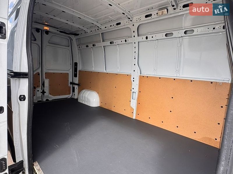 Грузовой фургон Renault Master 2022 в Киеве фото 20 Грузовой фургон Renault Master 2022 в Киеве