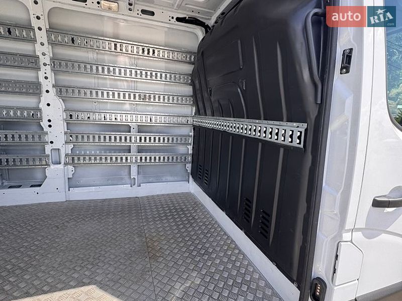Грузовой фургон Renault Master 2021 в Киеве