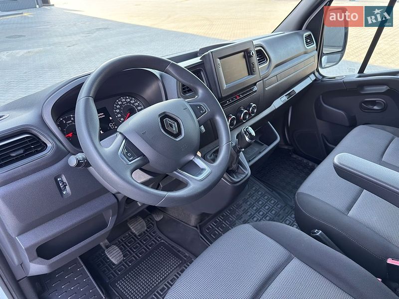 Вантажний фургон Renault Master 2020 в Дубні