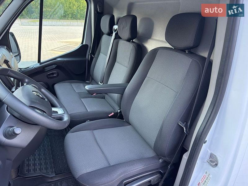 Вантажний фургон Renault Master 2020 в Дубні