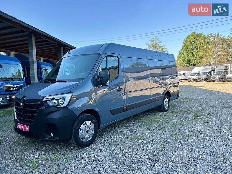 Грузовой фургон Renault Master 2022 в Хусте