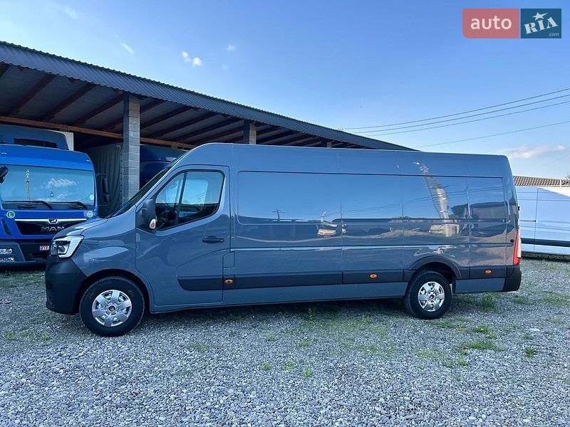 Грузовой фургон Renault Master 2022 в Хусте