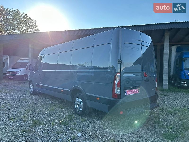 Грузовой фургон Renault Master 2022 в Хусте