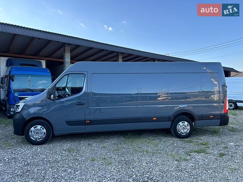 Грузовой фургон Renault Master 2022 в Хусте