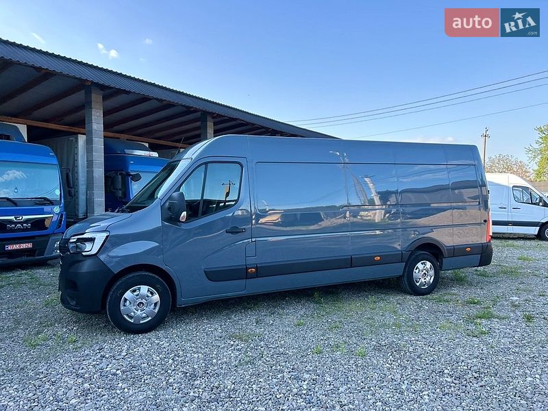 Грузовой фургон Renault Master 2022 в Хусте