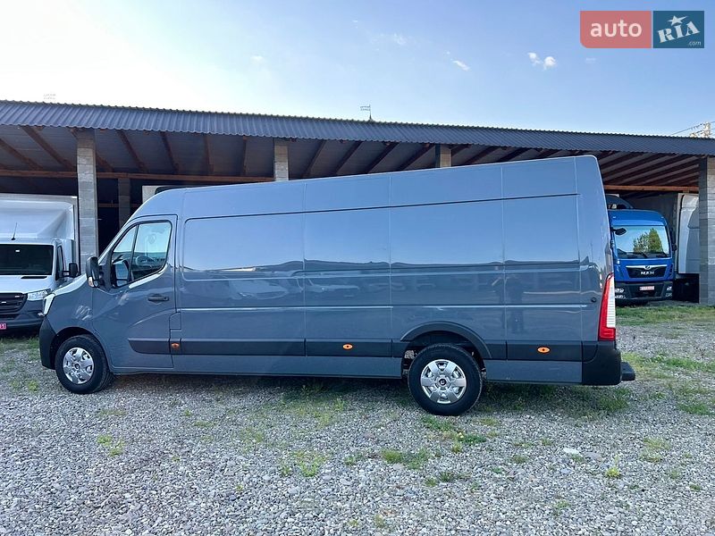 Грузовой фургон Renault Master 2022 в Хусте