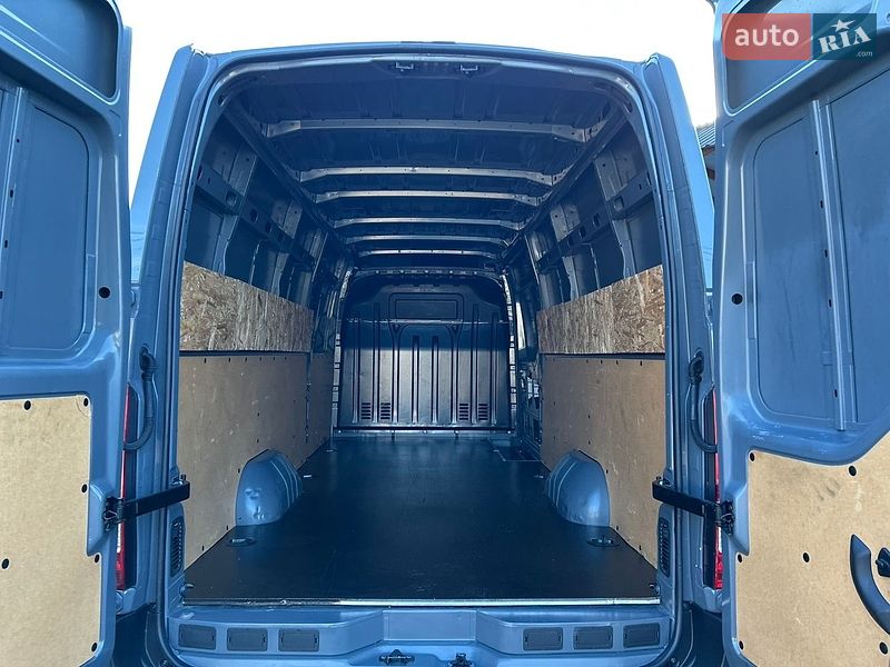 Грузовой фургон Renault Master 2022 в Хусте
