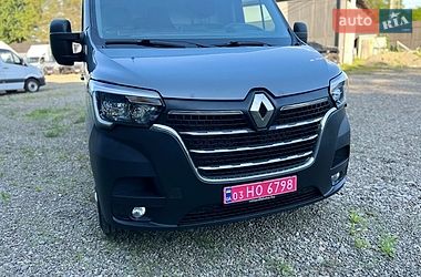 Грузовой фургон Renault Master 2022 в Хусте