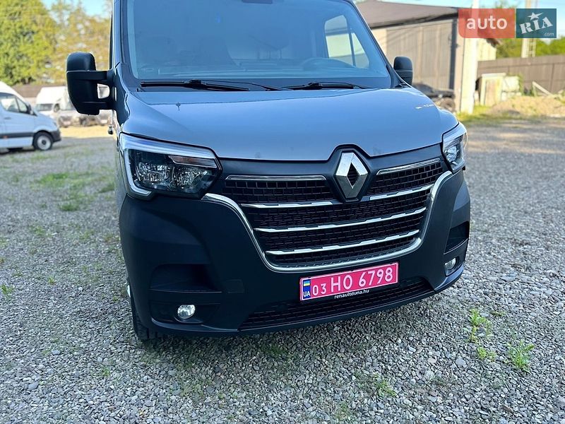 Грузовой фургон Renault Master 2022 в Хусте