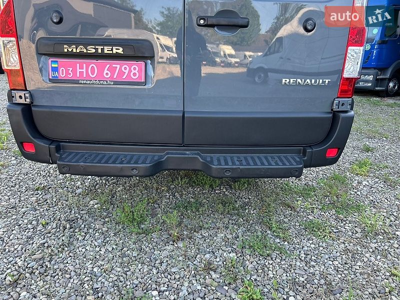 Грузовой фургон Renault Master 2022 в Хусте