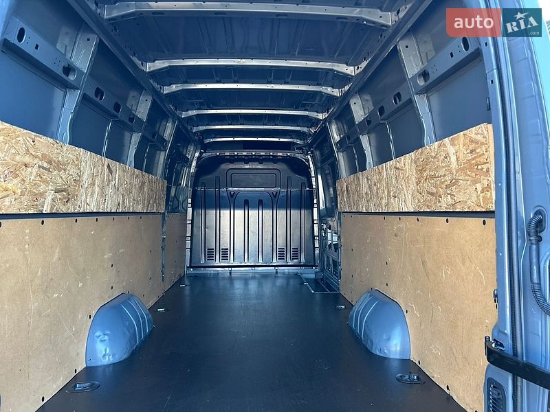 Грузовой фургон Renault Master 2022 в Хусте