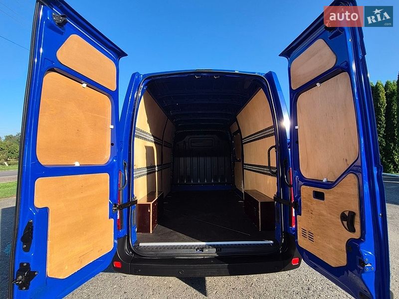 Грузовой фургон Renault Master 2021 в Дубно