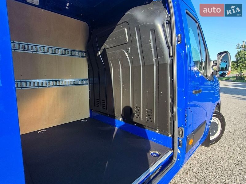 Грузовой фургон Renault Master 2021 в Дубно