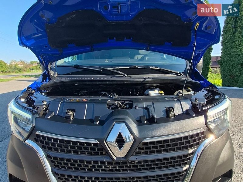 Грузовой фургон Renault Master 2021 в Дубно