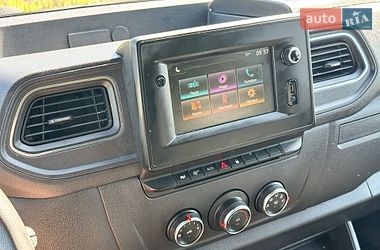 Вантажний фургон Renault Master 2022 в Рівному