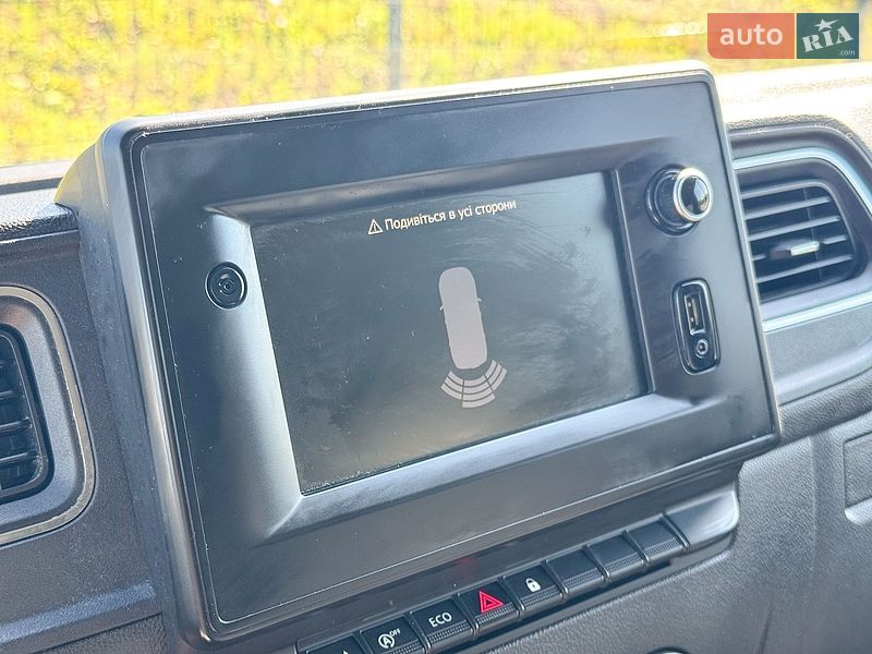 Вантажний фургон Renault Master 2022 в Рівному