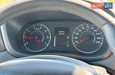 Вантажний фургон Renault Master 2022 в Рівному