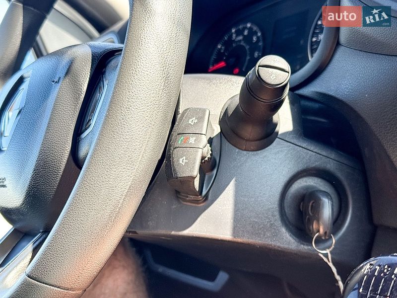 Вантажний фургон Renault Master 2022 в Рівному