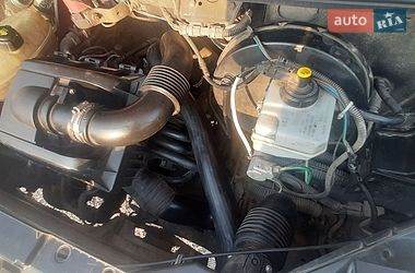 Вантажний фургон Renault Master 2004 в Рівному