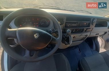 Вантажний фургон Renault Master 2004 в Рівному