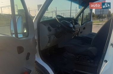 Вантажний фургон Renault Master 2004 в Рівному