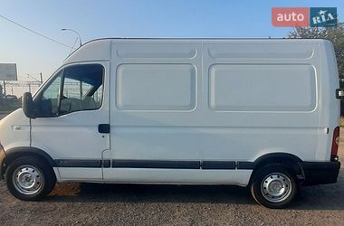 Вантажний фургон Renault Master 2004 в Рівному