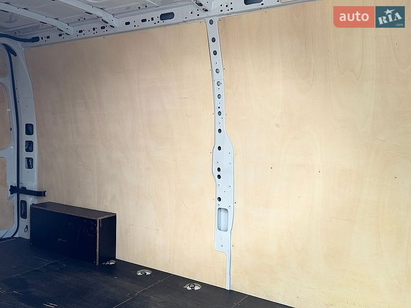 Грузовой фургон Renault Master 2023 в Дубно