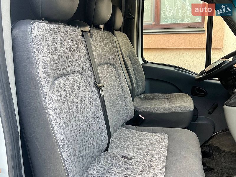Мінівен Renault Master 2004 в Рівному