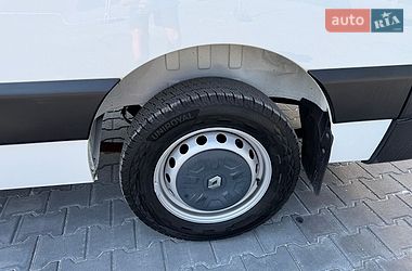 Вантажний фургон Renault Master 2015 в Тернополі